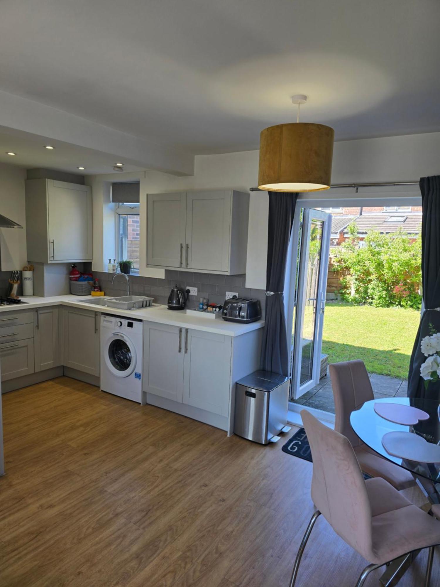 The Heart - Cosy 3 Bedroom House With Double Driveway And Garden In Manchester Exterior photo